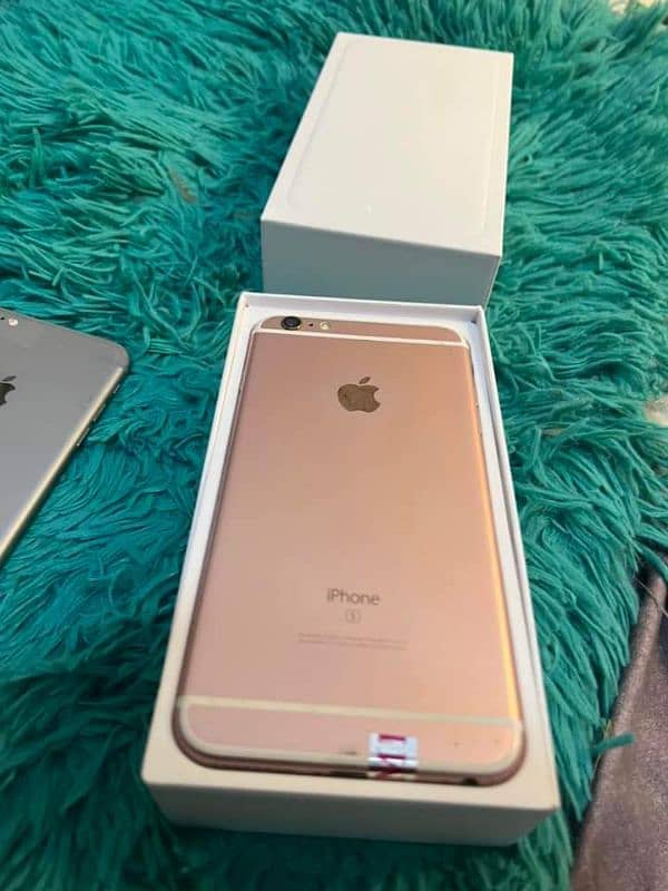 phone 6s plus 128 GB with box WhatsApp number 0346.0794492 1