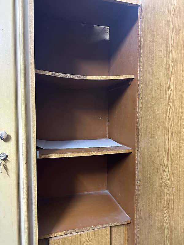 Almari, home used decent condition, mazboot 2