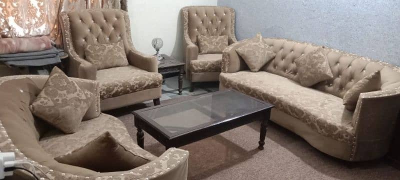 7 seater sofa's just like new condition for sale 0