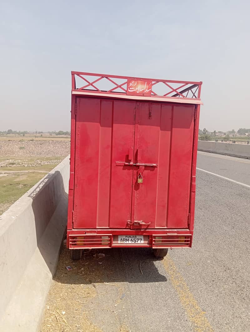 Cabin loader riksha 2