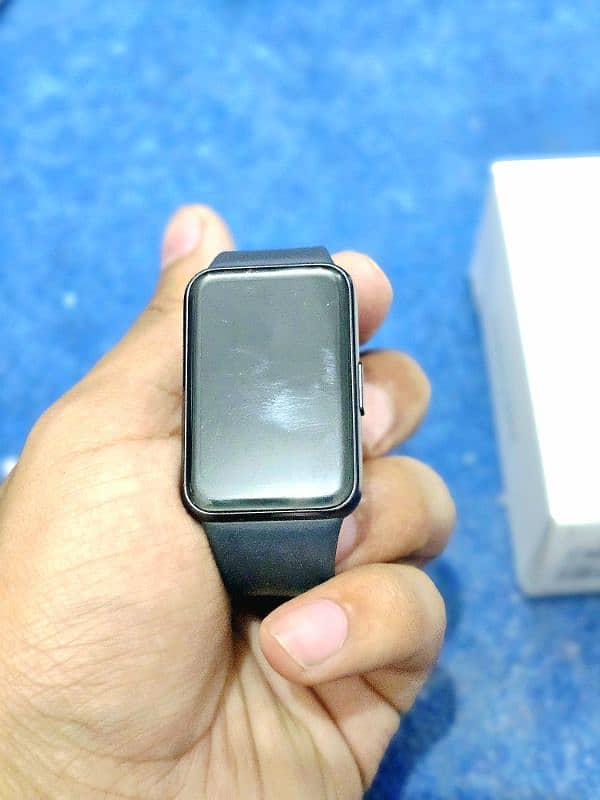 Samsung Galaxy Fit 3 With 2 Extra Straps and Protectors 5