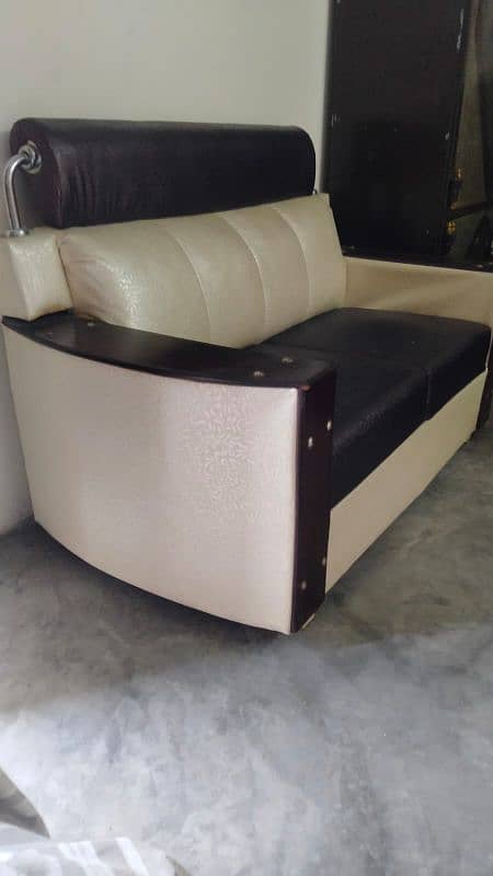 Sofa set 6 seater 4
