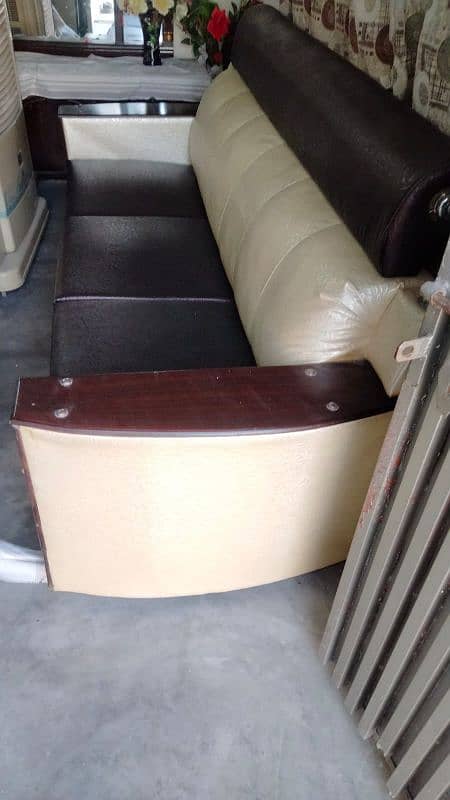 Sofa set 6 seater 5