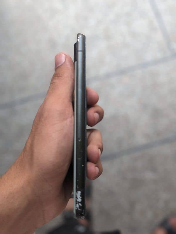 Google pixel 6a exchange with any iphone or Samsung 2