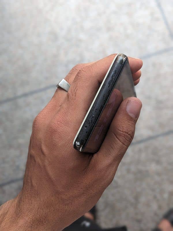 Google pixel 6a exchange with any iphone or Samsung 6
