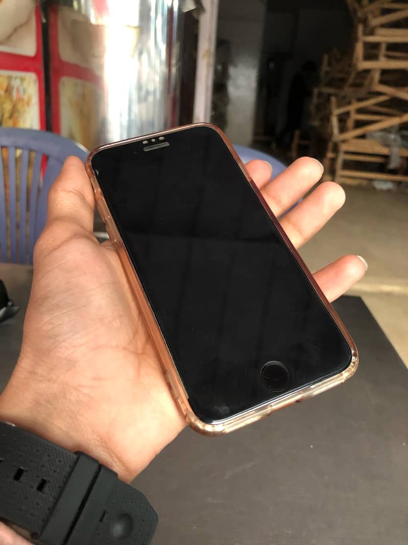 iPhone SE 2020 Non PTA Contact 03452608822 4