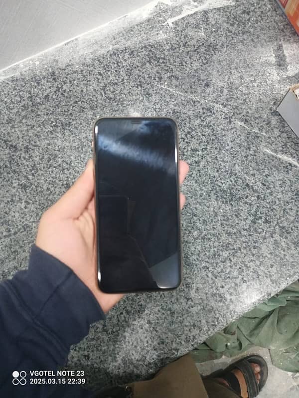 iphone 11 pro max 3