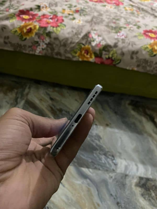 infinix hot 50 pro plus ram8+8/256 . . . 03427286303 4