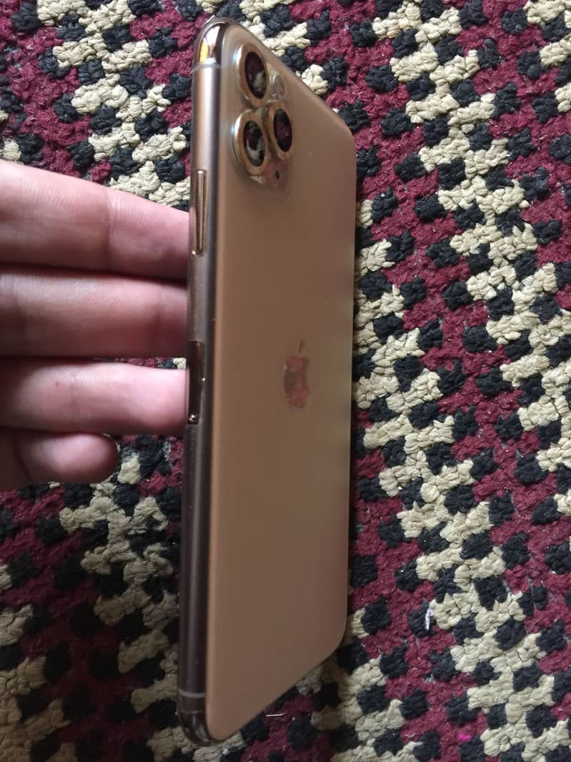 Iphone 11 pro max PTA approved 3