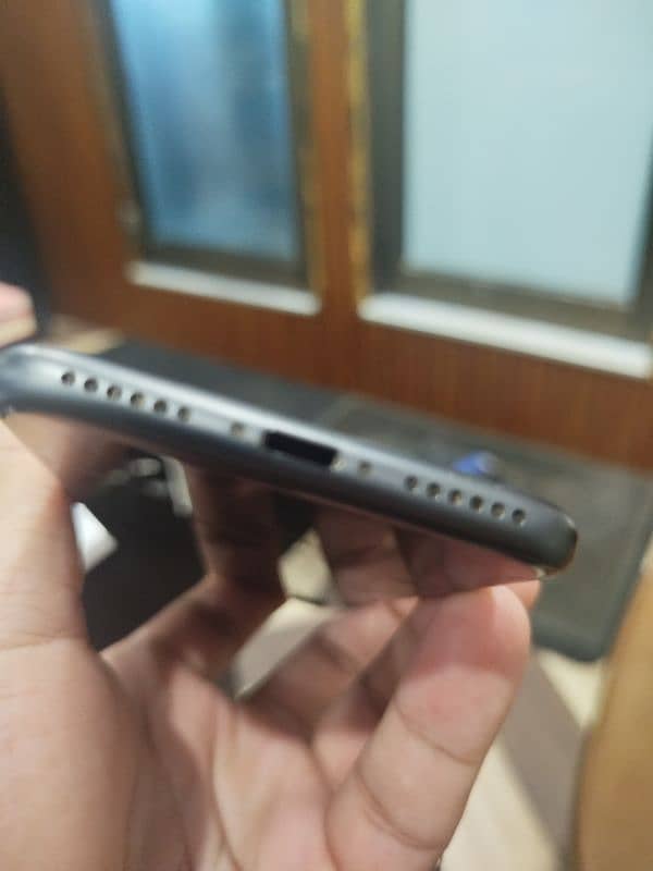 iphone 8 for sale 10/10 condition 1