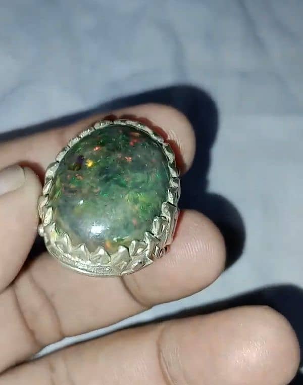 Opal black 8