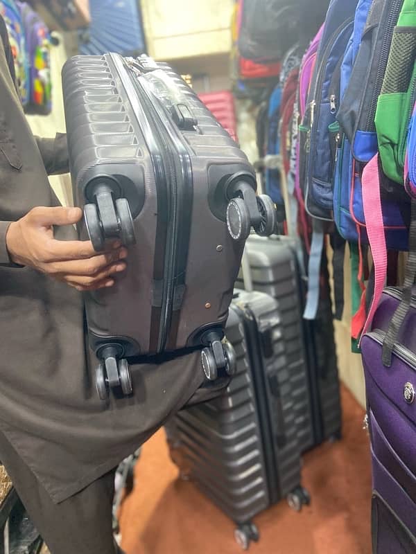 Luggage Bag Sonda company perfect material can,t break with water pack 2