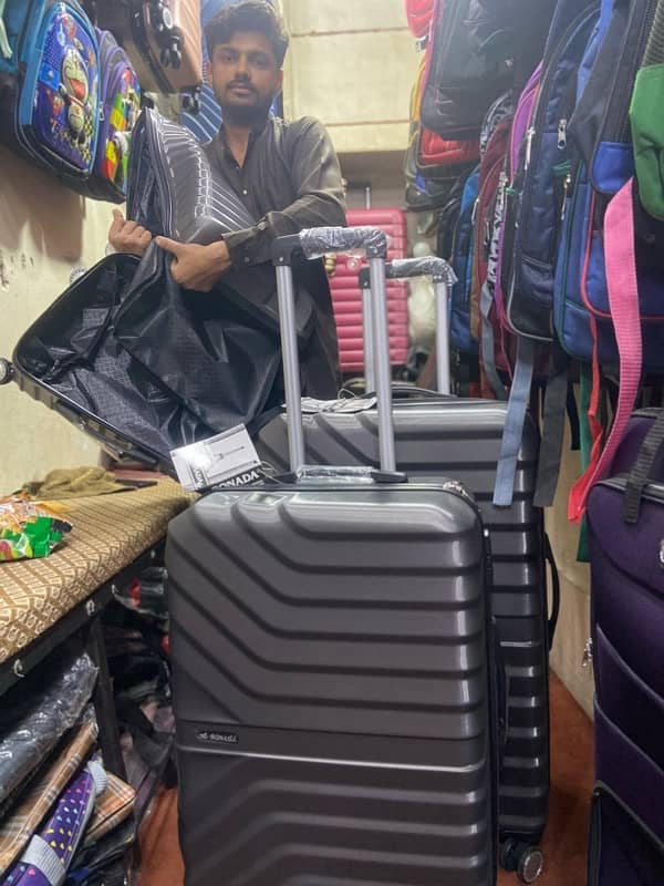 Luggage Bag Sonda company perfect material can,t break with water pack 3