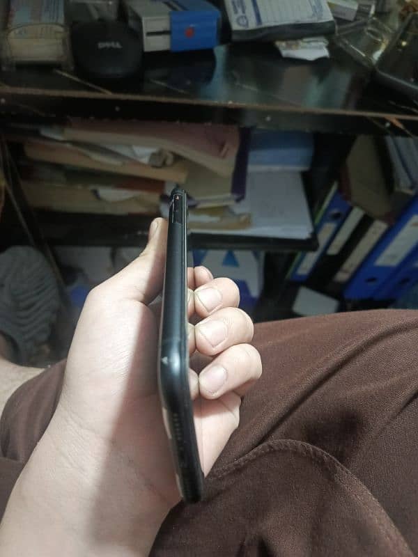 Iphone xr 64gb 87bh Jv waterpack 10/10 condition 2