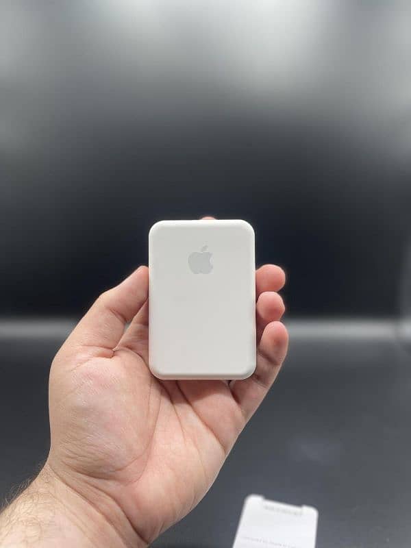Apple Wireless Charger 20000mah for IOS and Android 1