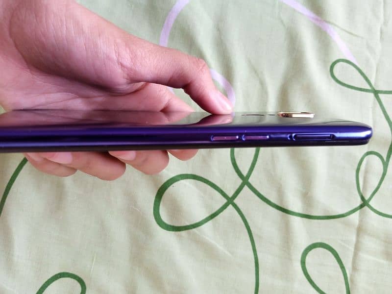 Oppo F11 10/10 condition (non pta) 4/64 variant 0335 1937165 4