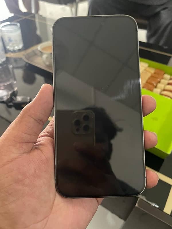 Iphon 14 pro max 2