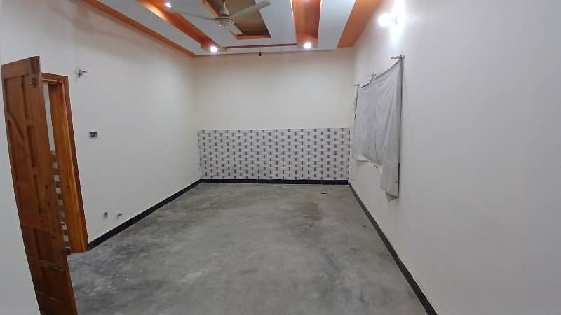 Find Your Ideal House In Maira Muzzafar Under Rs. 15000000 16