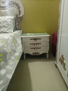 Furniture for sale urgent serious buyers contact