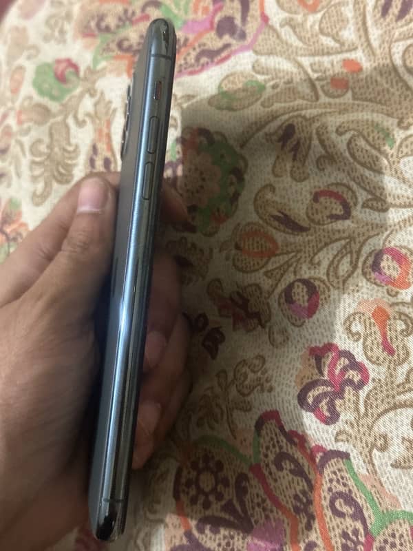 Iphone 11 pro max 1