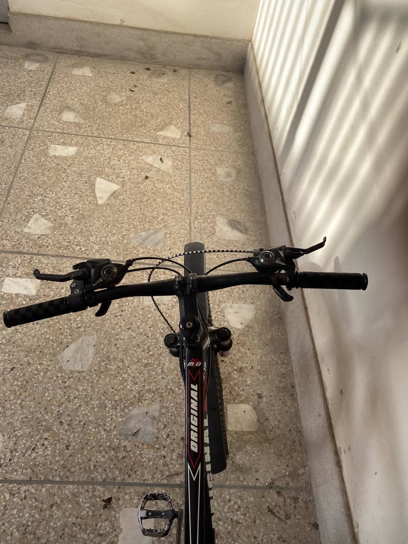 Mountain Bike with 10 gears and dual Disk Brakes 10