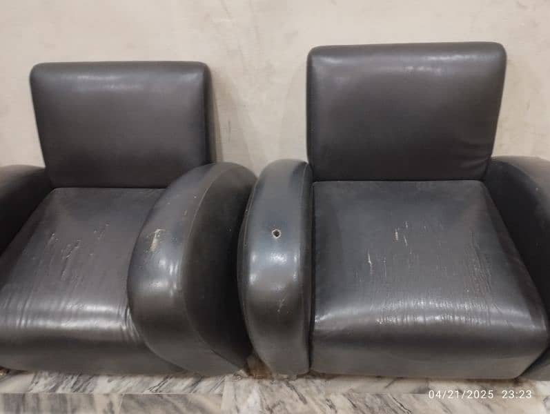 sofa 2 seats 1