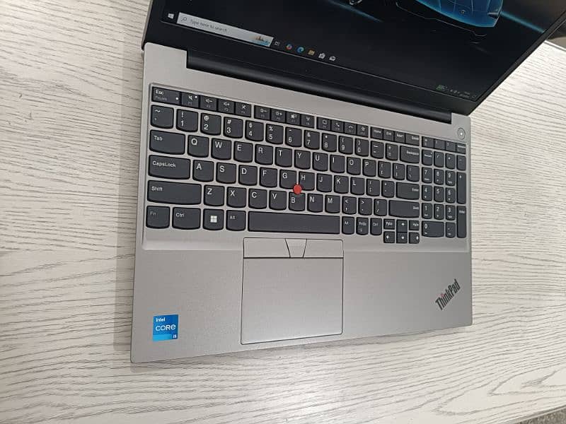 Lenovo Thinkpad E15 Gen 4 core i5 12th gen 10 cores 15.6 1080p ips Num 4
