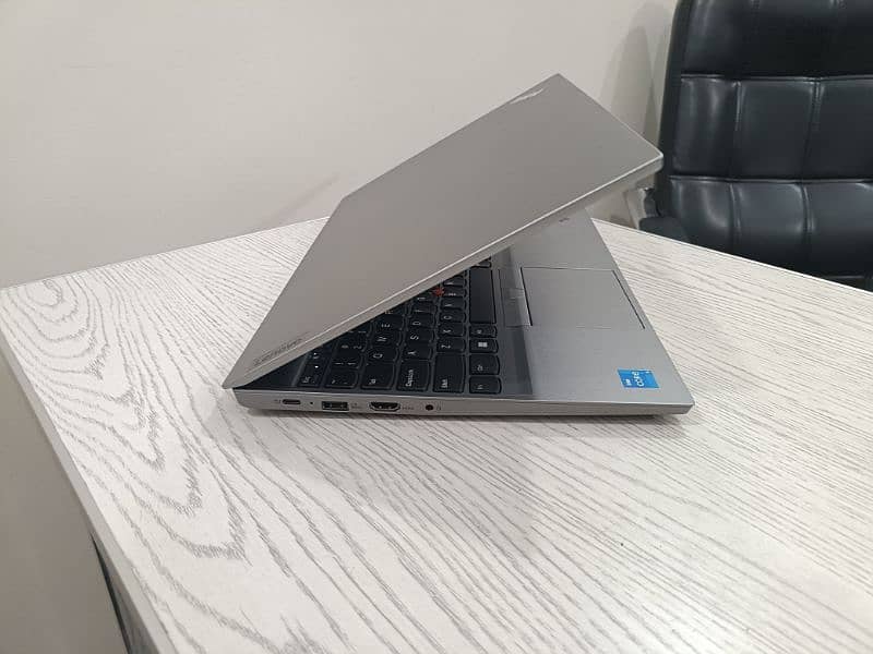 Lenovo Thinkpad E15 Gen 4 core i5 12th gen 10 cores 15.6 1080p ips Num 9