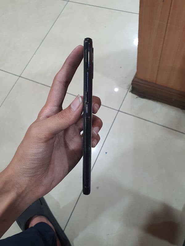 Samsung A51 (6/128) Exchange with Oneplus or Iphone 7