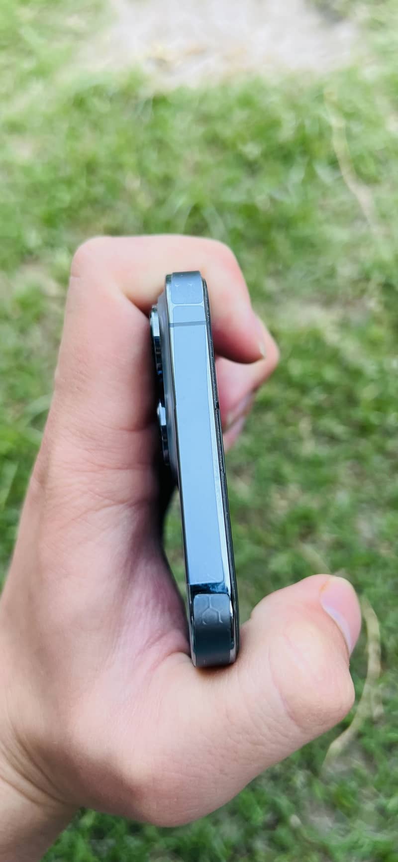 Iphone 13 pro max available. 3