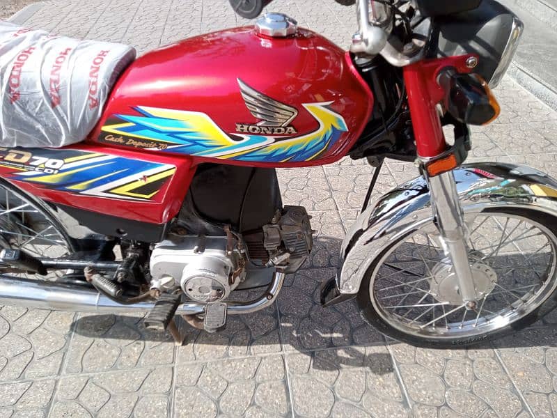 HONDA 70 KARACHI NO JENUINE CONDITIONS ALL OK 8