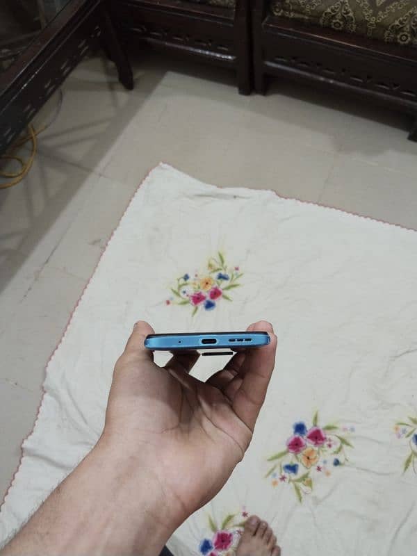 Redmi 10 4/64 with original box and charger 7 by 10 condition 1