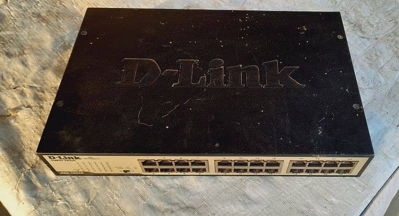 24 Ports D-Link Networking Switch 5