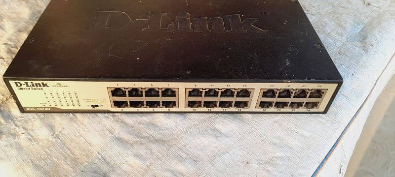 24 Ports D-Link Networking Switch 8