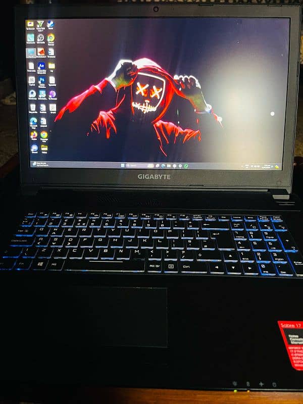Gigabyte Sabre 17 Core I7 8th gen 2