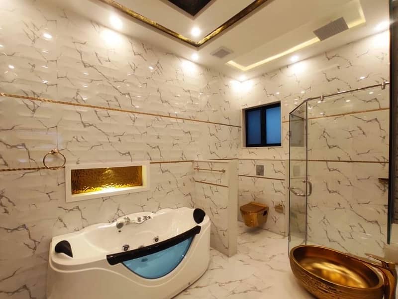 Furnish office Gulshan Iqbal block 13B  2 furnish offices Rent Demand 1 lac 50000 40 people sitting Ac,all facilities 2 office available *Code(13450)* 14