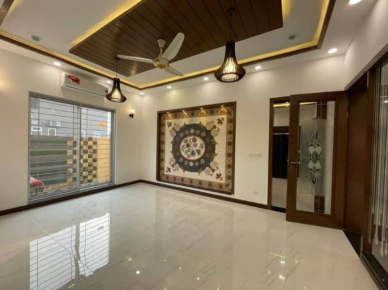 Silent Commercial offices Gulshan Iqbal block 13A 850 square feet office 1st floor 65000 for rent commercial building  850 square feet Rent 65000 Gulshan Iqbal block 13C*Code(13449)* 3
