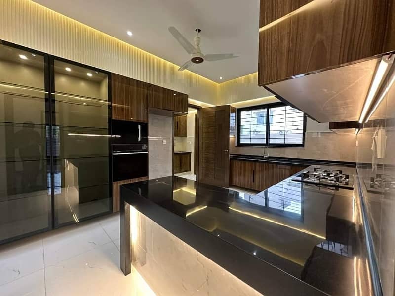 Independent House For Rent 240 Square yards Gulshan Iqbal block 5 Rent 2 lac Rent 2 lac 30000 Rent 3 lac Commercial space *Code(13447)* 4