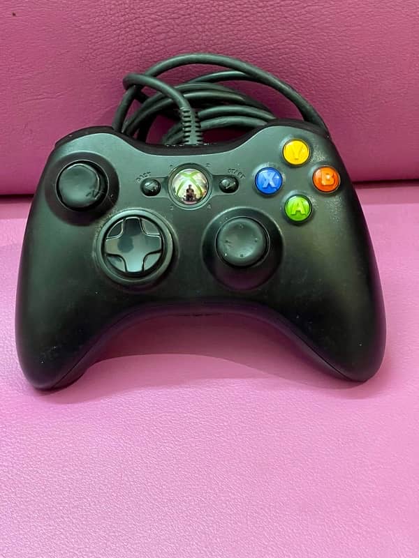 Xbox 360 (Jtag/Modded) with preinstalled games in excellent condition 5