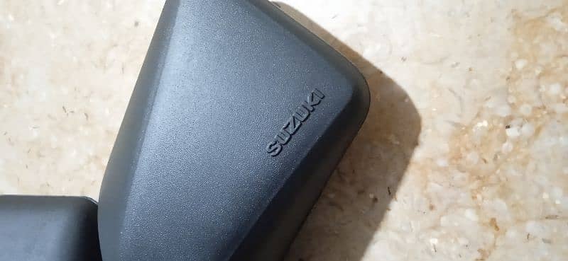 Side mirrors for Suzuki bikers also used in other bikes 2