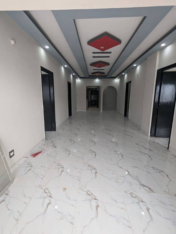 spacious luxury 4 Bed D. d with servant room Flat for Sale 1