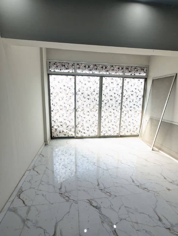 spacious luxury 4 Bed D. d with servant room Flat for Sale 8