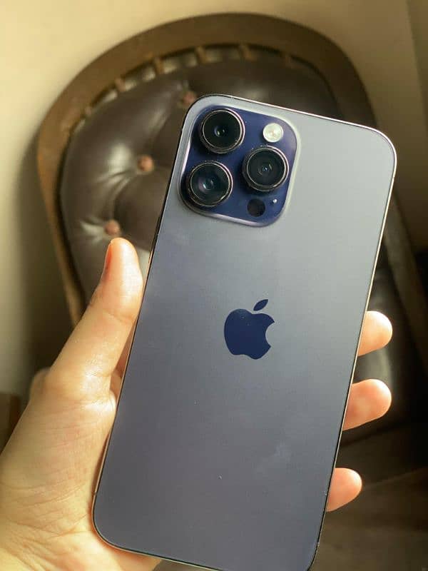 IPhone 14PRO MAX WITH BOX WATER PACK 3