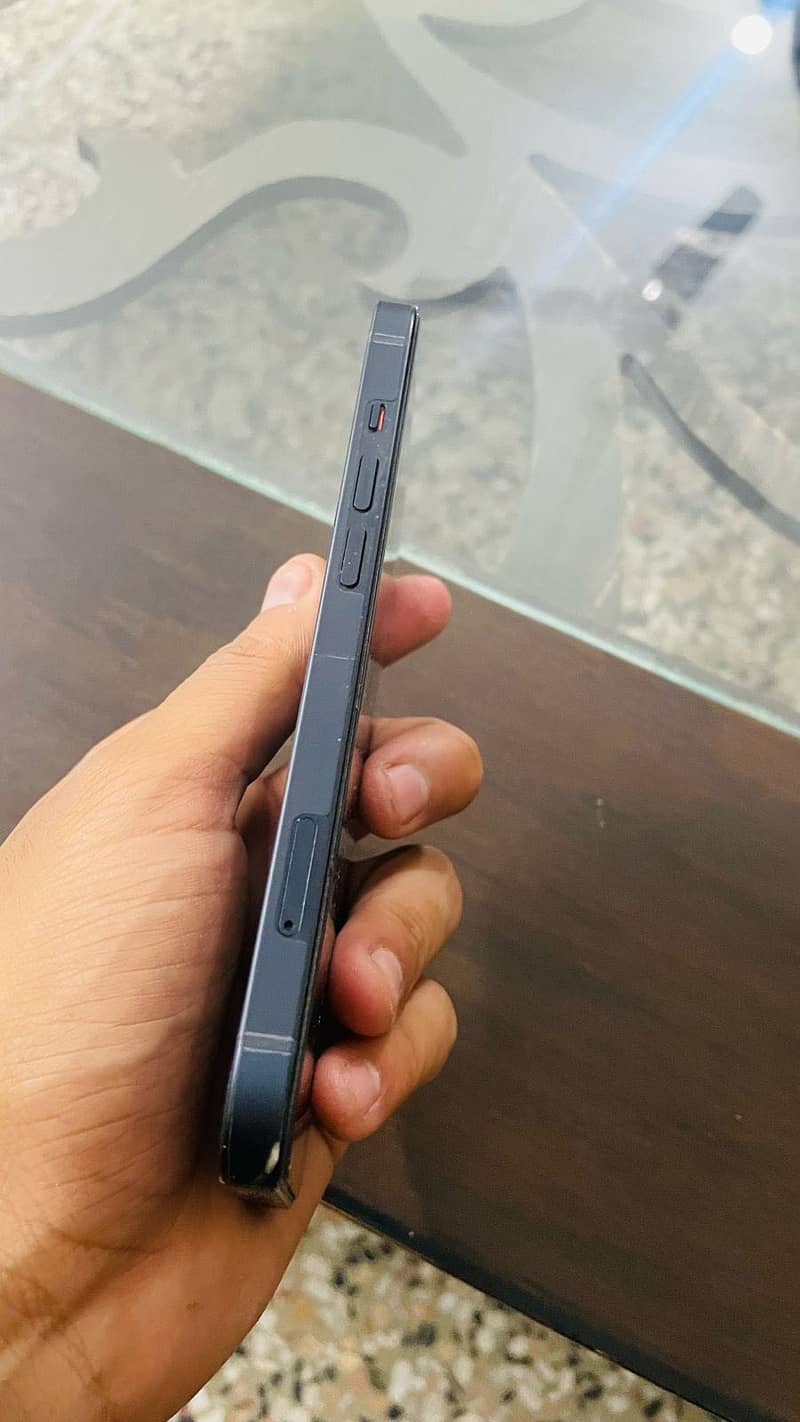 Apple iphone 13 3