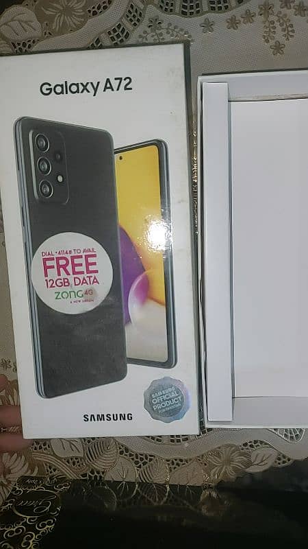 selling with box and original charger 0