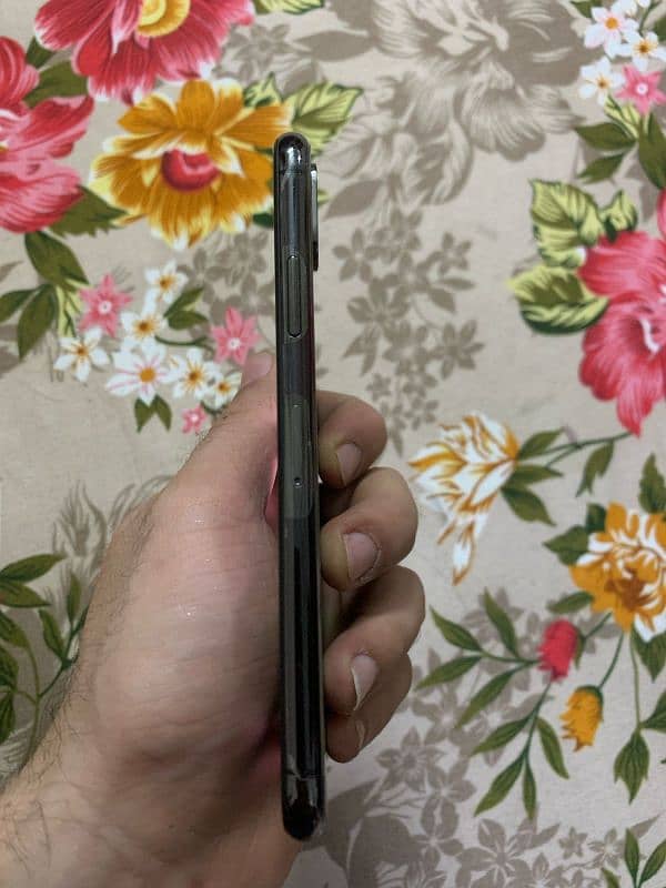 Iphone X 64 Gb All Ok Only Phone 0