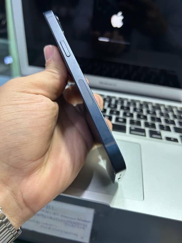 iPhone 13 128gb jv sim working 10:10 1