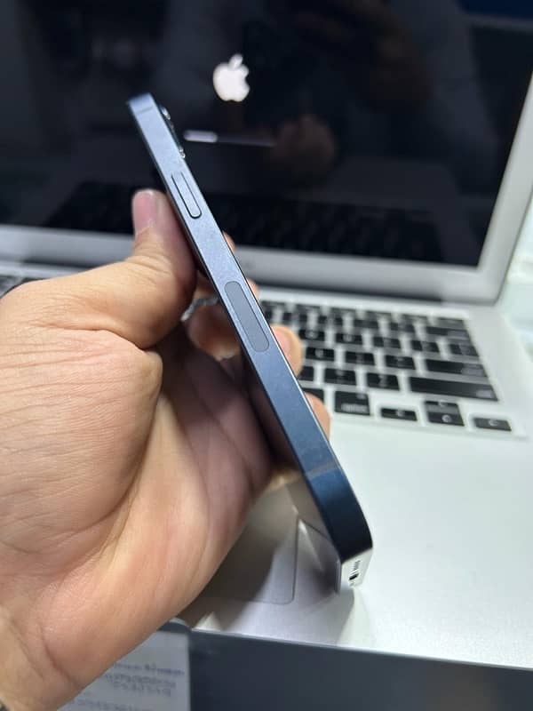 iPhone 13 128gb jv sim working 10:10 2