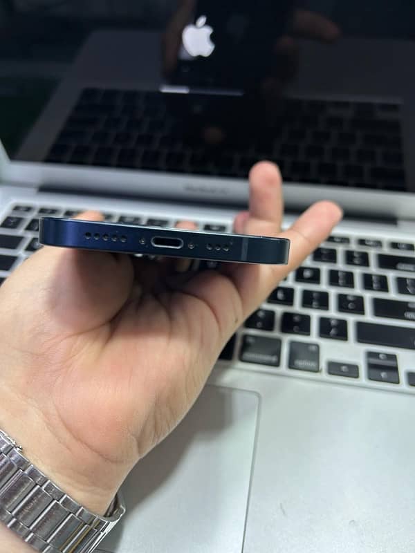 iPhone 13 128gb jv sim working 10:10 4