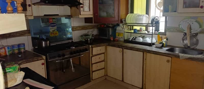 125000. portion available for rent 3 bed dd. 1 floor westopen iftikhar estate 4